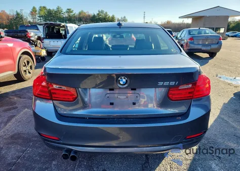 2013 BMW 328 I z USA, uszkodzony, nr VIN WBA3A5C5XDF355840